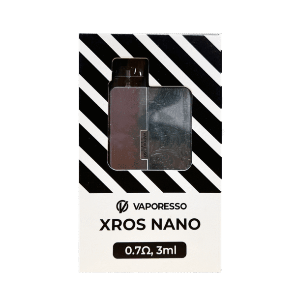 Metal silver XROS NANO device 메탈릭 실버 컬러와 미니멀한 바디 라인이 보이는 XROS NANO 이미지.